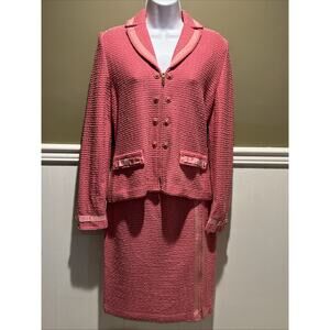 Vintage St. John Couture Pink Textured Knit Skirt Suit – 2 Pc Set Size 2
